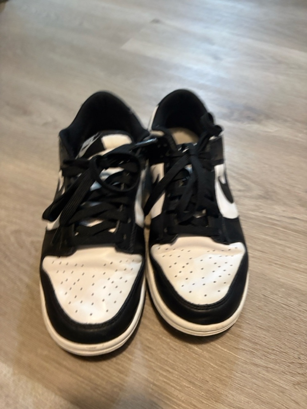 Nike Black and White Low-Top Sneakers - Men’s Casual Trainers